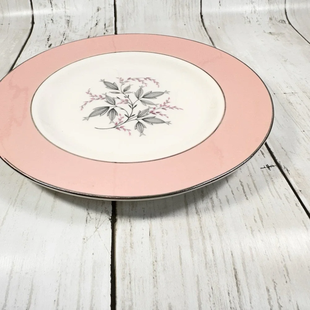Homer Laughlin Barclay Cavelier Eggshell Pattern SALAD‎   Plate 7 Inch Pink